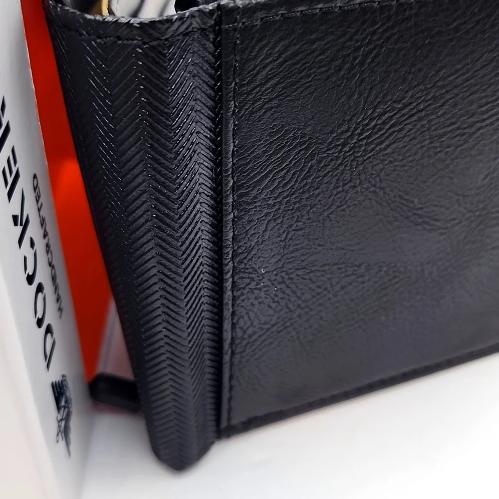 DOCKERS HANDCRAFTED MENS BLACK WALLET